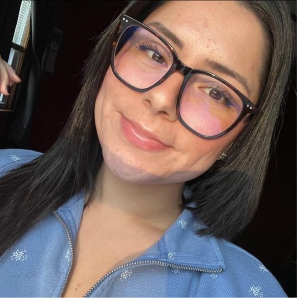 Meet your Posher, Rebecca